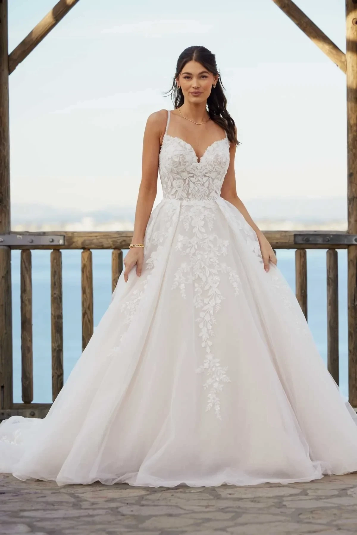 Essense of Australia D3720 - Ballgown wedding dress with enchanting lace and spaghetti straps
