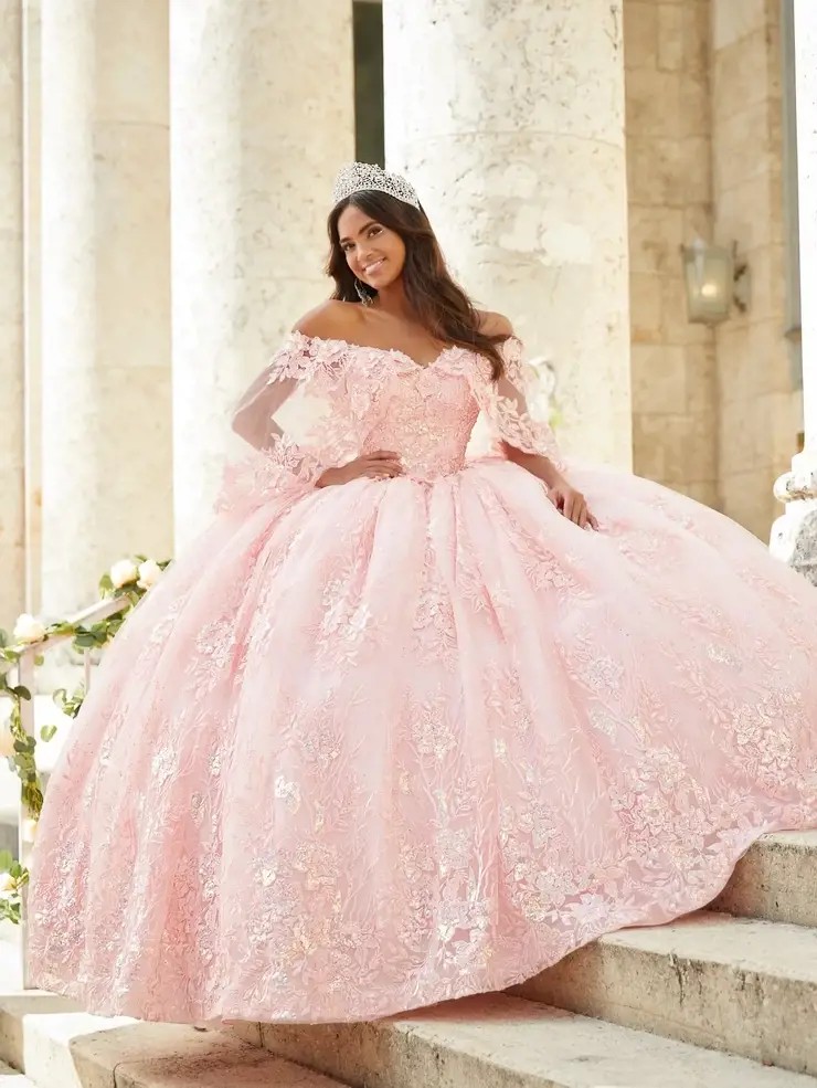 A Quinceanera Guide For Damas Dresses